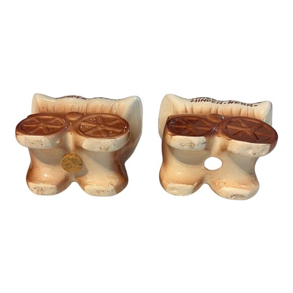 VTG 1950’s Pioneer Village Minden Nebraska Salt And Pepper Shakers 2.75" x 2.25" - Picture 5 of 6